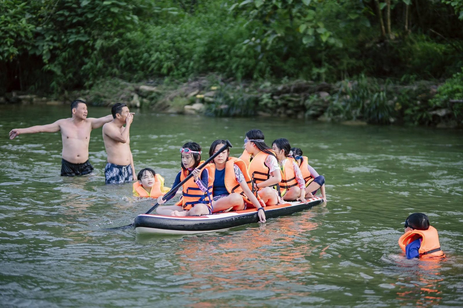 4-Day Ban Ba Waterfall Majestic Cycling Tour from Hanoi